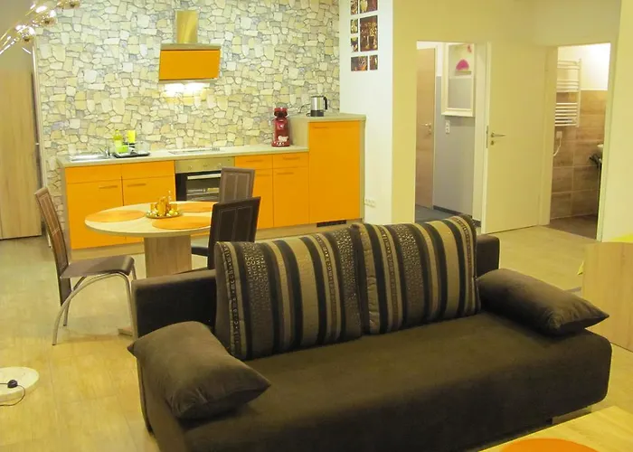 迈恩公寓 公寓 *